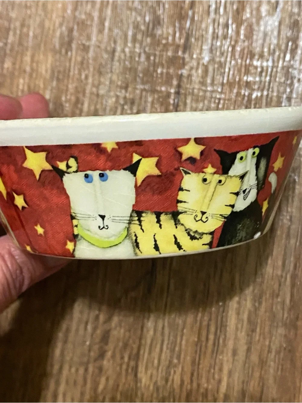 2012 Gibson Cat Food Bowl Cats Print On Red Stars By Debi Hron 4.25” Round